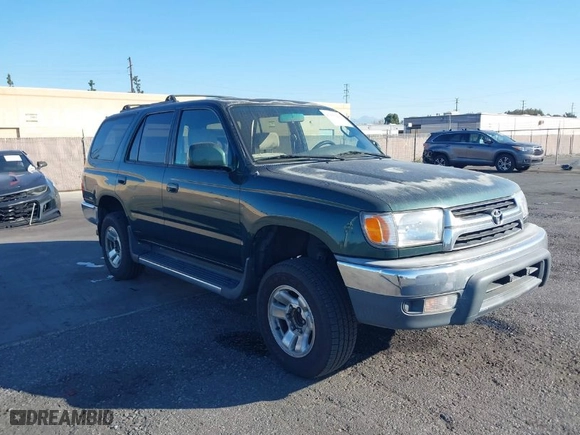 2002 Toyota 4Runner SR5 with VIN JT3GN86R620225700, listed as a IAAI auction lot 41655208 with 310,739 mi miles. Bid and sale history available at carsss.com. Image 1.