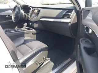 2022 Volvo XC90 Momentum с VIN YV4102PK6N1797215, выставлен на аукционе IAAI как лот 42437890 с пробегом 59 413 миль миль и . История ставок и продаж доступна на DreamBid. Изображение 5.