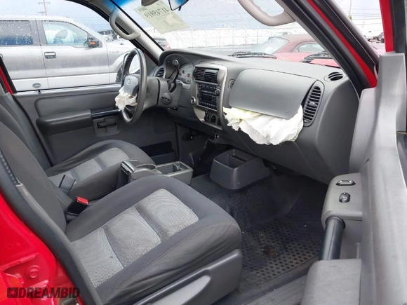 2005 Ford Explorer Sport Trac XLS with VIN 1FMZU67K75UB39737, listed as a IAAI auction lot 41745919 with 190,266 mi miles. Bid and sale history available at carsss.com. Image 5.