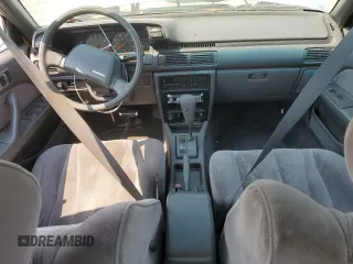 1989 Toyota Camry LE ECT z VIN JT2SV22E3K3346603, wystawiony jako Copart lot #62570044 z przebiegiem 213 105 mil mil oraz Szkoda całkowita • Salvage title. Historia ofert i sprzedaży dostępna na DreamBid. Obrazek 8.