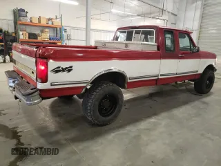 1996 Ford F-250 with VIN 1FTHX26F1TEA71267, listed as a Copart auction lot 48544395 with 201,091 mi miles and Salvage Title. Bid and sale history available at carsss.com. Image 3.