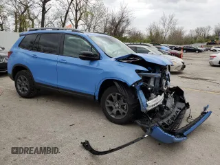 2025 Honda Passport TrailSport z VIN 5FNYF8H69SB001998, wystawiony jako Copart lot #51595415 z przebiegiem 3 336 mil mil oraz Szkoda całkowita • Salvage title. Historia ofert i sprzedaży dostępna na DreamBid. Obrazek 4.