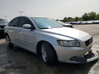 2008 Volvo S40 2.4L z VIN YV1MS390682382013, wystawiony jako Copart lot #58504335 z przebiegiem 93 187 mil mil oraz Szkoda całkowita • Salvage title. Historia ofert i sprzedaży dostępna na DreamBid. Obrazek 4.