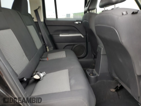 2008 Jeep Patriot Sport z VIN 1J8FT280X8D534394, wystawiony jako Copart lot #53935575 z przebiegiem 122 836 mil mil oraz Szkoda całkowita • Salvage title. Historia ofert i sprzedaży dostępna na DreamBid. Obrazek 11.