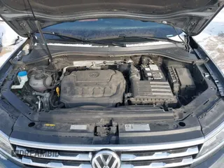 2018 Volkswagen Tiguan SEL Premium with VIN 3VV5B7AX9JM103745, listed as a IAAI auction lot 40993940 with 67,398 mi miles and . Bid and sale history available at DreamBid. Image 10.