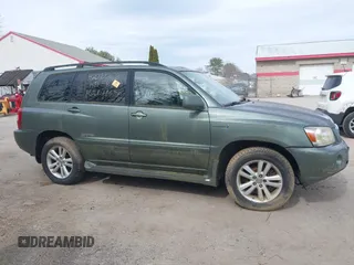 2007 Toyota Highlander Hybrid w/3rd Row with VIN JTEEW21A470047450, listed as a IAAI auction lot 42070268 with 1 mi miles. Bid and sale history available at carsss.com. Image 14.