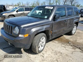 2016 Jeep Patriot Latitude z VIN 1C4NJPFA9GD793975, wystawiony jako Copart lot #51990705 z przebiegiem 187 706 mil mil oraz Szkoda całkowita • Salvage title. Historia ofert i sprzedaży dostępna na DreamBid. Obrazek 1.