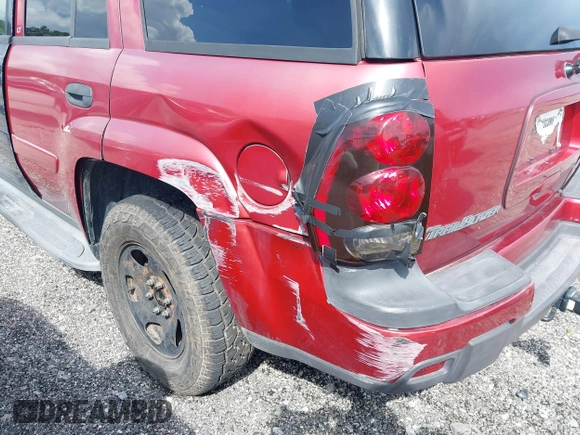 2003 Chevrolet TrailBlazer LS with VIN 1GNDS13S732274374, listed as a IAAI auction lot 42083080 with Not Provided miles and . Bid and sale history available at DreamBid. Image 6.