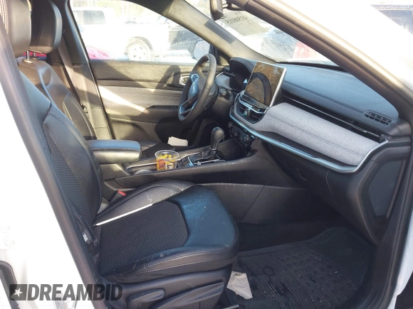2023 Jeep Compass Latitude with VIN 3C4NJDBN0PT561444, listed as a IAAI auction lot 41508115 with 14,966 mi miles and . Bid and sale history available at DreamBid. Image 5.