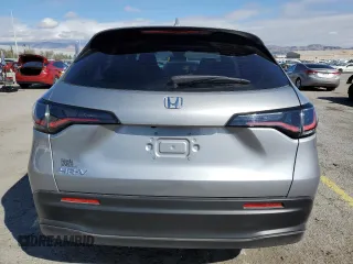 2024 Honda HR-V LX with VIN 3CZRZ1H30RM735938, listed as a Copart auction lot 47836565 with 8,157 mi miles and Salvage Title. Bid and sale history available at carsss.com. Image 6.