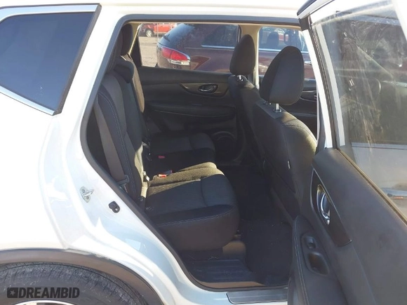 2019 Nissan Rogue SV with VIN JN8AT2MTXKW250958, listed as a IAAI auction lot 41661277 with 68,851 mi miles. Bid and sale history available at carsss.com. Image 8.