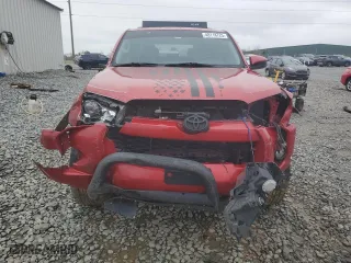 2019 Toyota 4Runner SR5 with VIN JTEZU5JR9K5198763, listed as a Copart auction lot 48118725 with 135,988 mi miles and Salvage Title. Bid and sale history available at carsss.com. Image 5.