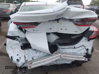 2025 Toyota Camry LE z VIN 4T1DAACK7SU152544, wystawiony jako IAAI lot #42489001 z przebiegiem 1 308 mil mil oraz . Historia ofert i sprzedaży dostępna na DreamBid. Obrazek 6.