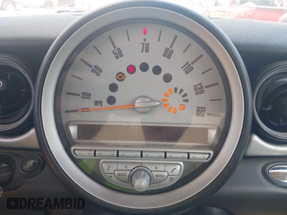 2007 MINI Hardtop with VIN WMWMF33557TT56622, listed as a IAAI auction lot 42227758 with 145,258 mi miles and . Bid and sale history available at DreamBid. Image 7.