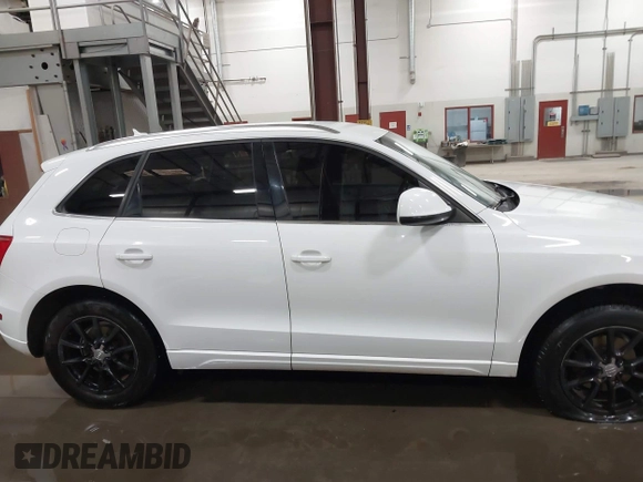 2011 Audi Q5 Premium z VIN WA1CFAFP7BA047054, wystawiony jako IAAI lot #41771362 z przebiegiem 155 066 mil mil oraz . Historia ofert i sprzedaży dostępna na DreamBid. Obrazek 14.