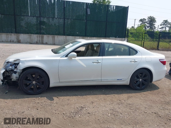 2008 Lexus LS 600h L with VIN JTHDU46F385005344, listed as a IAAI auction lot 42415220 with 109,971 mi miles and . Bid and sale history available at DreamBid. Image 14.