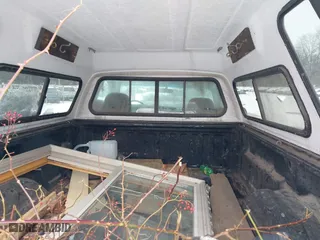 2001 Chevrolet Silverado 1500 with VIN 1GCEK14V71E120524, listed as a IAAI auction lot 41401631 with 170,814 mi miles. Bid and sale history available at carsss.com. Image 8.