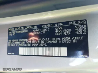 2024 Volvo S60 Core Dark Theme with VIN 7JRL12TKXRG296332, listed as a IAAI auction lot 41208903 with 28,829 mi miles. Bid and sale history available at carsss.com. Image 9.