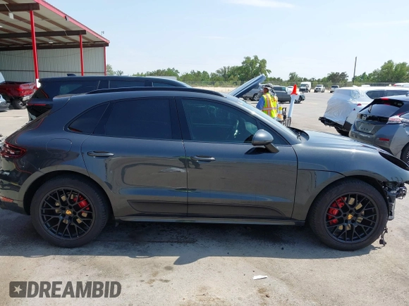 2018 Porsche Macan GTS z VIN WP1AG2A54JLB62881, wystawiony jako IAAI lot #42027419 z przebiegiem 91 876 mil mil oraz . Historia ofert i sprzedaży dostępna na DreamBid. Obrazek 14.
