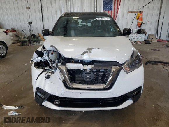 2018 Nissan Kicks SV z VIN 3N1CP5CU6JL511160, wystawiony jako Copart lot #57855315 z przebiegiem 58 173 mil mil oraz Nie do naprawy • Non repairable. Historia ofert i sprzedaży dostępna na DreamBid. Obrazek 5.