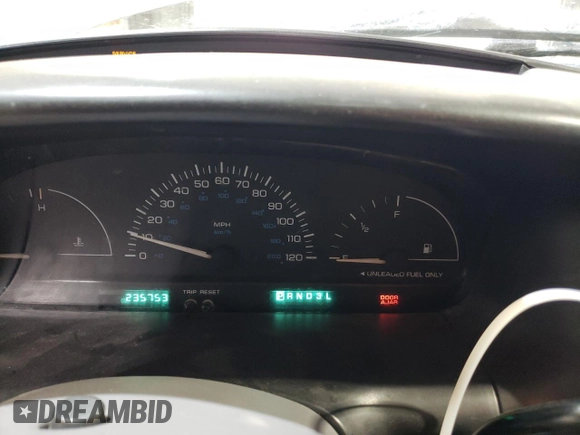 1998 Dodge Grand Caravan with VIN 2B4GP243XWR737079, listed as a Copart auction lot 51076275 with 235,753 mi miles and Salvage Title. Bid and sale history available at DreamBid. Image 9.