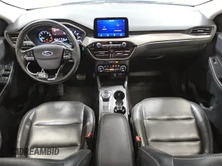 2021 Ford Escape SEL z VIN 1FMCU9H6XMUA64636, wystawiony jako Copart lot #62016695 z przebiegiem 98 479 mil mil oraz Czysty tytuł • Clean title. Historia ofert i sprzedaży dostępna na DreamBid. Obrazek 8.