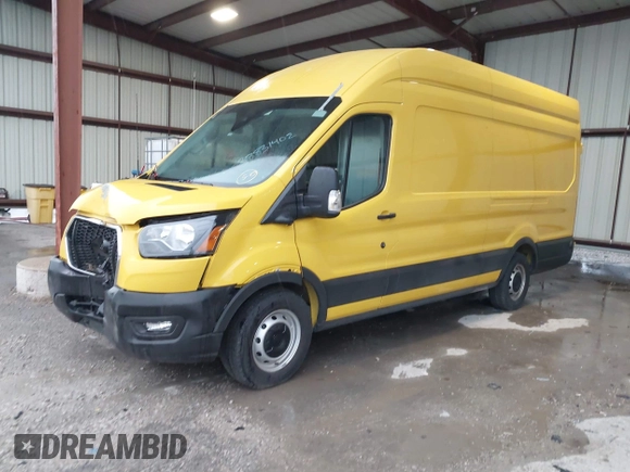 2022 Ford Transit Cargo z VIN 1FTBR3X82NKA09368, wystawiony jako IAAI lot #38831402 z przebiegiem 34 881 mil mil oraz . Historia ofert i sprzedaży dostępna na DreamBid. Obrazek 2.