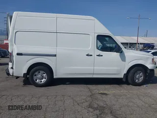 2020 Nissan NV Cargo SV z VIN 1N6BF0LY3LN811787, wystawiony jako IAAI lot #41826864 z przebiegiem 66 237 mil mil oraz . Historia ofert i sprzedaży dostępna na DreamBid. Obrazek 13.