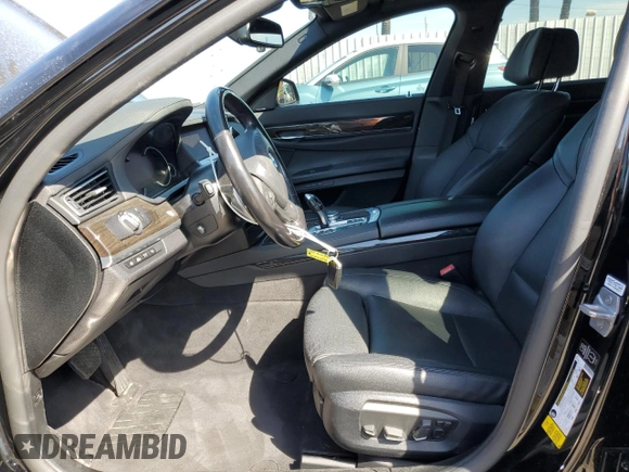 2015 BMW 7 Series 740i с VIN WBAYA6C58FD827009, выставлен на аукционе Copart как лот 50223755 с пробегом 105 440 миль миль и Списание • Salvage title. История ставок и продаж доступна на DreamBid. Изображение 7.