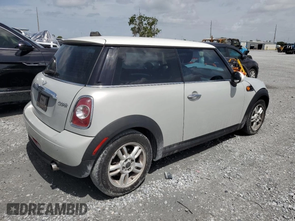 2012 MINI Hardtop with VIN WMWSU3C54CT186406, listed as a Copart auction lot 60940305 with 106,819 mi miles and Salvage title. Bid and sale history available at DreamBid. Image 3.