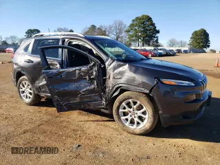 2016 Jeep Cherokee Latitude with VIN 1C4PJMCB2GW368882, listed as a Copart auction lot 46753845 with 78,408 mi miles and Salvage Title. Bid and sale history available at carsss.com. Image 4.