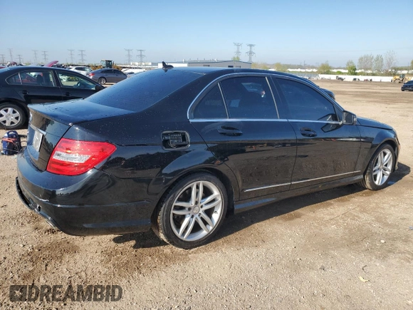 2013 Mercedes-Benz C 300 Sport с VIN WDDGF8AB1DG073490, выставлен на аукционе Copart как лот 54422695 с пробегом 99 047 миль миль и Списание • Salvage title. История ставок и продаж доступна на DreamBid. Изображение 3.