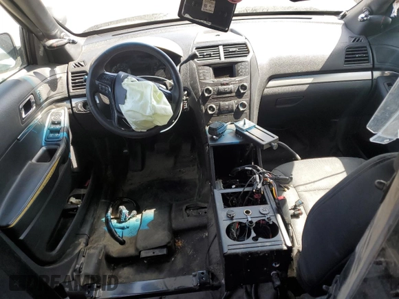 2018 Ford Police Interceptor Utility z VIN 1FM5K8AR5JGC56053, wystawiony jako Copart lot #52163585 z przebiegiem 95 421 mil mil oraz Nie do naprawy. Historia ofert i sprzedaży dostępna na DreamBid. Obrazek 8.