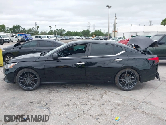 2019 Nissan Altima S with VIN 1N4BL4BV0KC158913, listed as a IAAI auction lot 41990156 with 162,406 mi miles and . Bid and sale history available at carsss.com. Image 14.