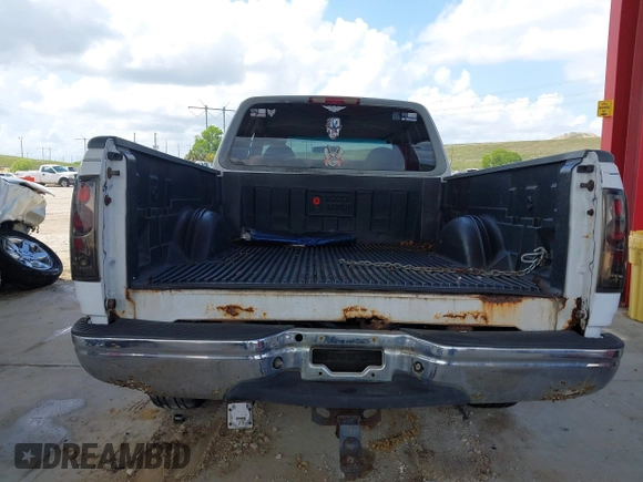 1998 Ford F-150 z VIN 1FTZX1767WKA55769, wystawiony jako IAAI lot #42374991 z przebiegiem 147 500 mil mil oraz . Historia ofert i sprzedaży dostępna na DreamBid. Obrazek 12.