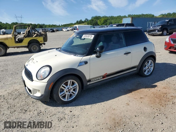 2012 MINI Hardtop S z VIN WMWSV3C55CTY19041, wystawiony jako Copart lot #52653075 z przebiegiem Nie podano mil oraz Czysty tytuł • Clean title. Historia ofert i sprzedaży dostępna na DreamBid. Obrazek 1.