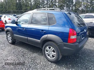 2007 Hyundai Tucson SE with VIN KM8JN12D77U502031, listed as a IAAI auction lot 41745106 with 131,668 mi miles. Bid and sale history available at carsss.com. Image 3.