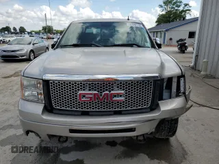 2008 GMC Sierra Denali z VIN 2GTEK638781163345, wystawiony jako Copart lot #55647755 z przebiegiem 132 428 mil mil oraz Szkody całkowita. Historia ofert i sprzedaży dostępna na DreamBid. Obrazek 5.