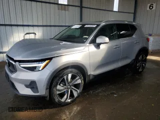 2025 Volvo XC40 Plus Bright Theme с VIN YV4L12UE1S2509871, выставлен на аукционе Copart как лот 48085035 с пробегом 7 990 миль миль и Чистый • Clean title. История ставок и продаж доступна на DreamBid. Изображение 1.