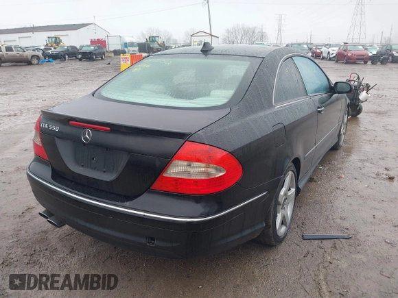 2007 Mercedes-Benz CLK-Class 5.5L with VIN WDBTJ72H77F214706, listed as a IAAI auction lot 41471332 with 87,310 mi miles. Bid and sale history available at carsss.com. Image 4.