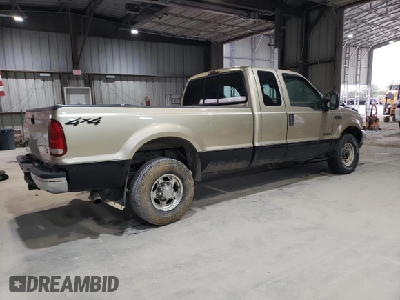 2001 Ford F-250 XL with VIN 1FTNX21F71EB01590, listed as a Copart auction lot 53720615 with 344,588 mi miles and Salvage Title. Bid and sale history available at DreamBid. Image 3.