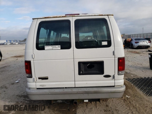 2002 Ford Econoline Passenger XL с VIN 1FMRE11272HB81824, выставлен на аукционе Copart как лот 89143725 с пробегом 376 224 миль миль и Чистый • Clean title. История ставок и продаж доступна на DreamBid. Изображение 6.