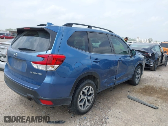 2019 Subaru Forester Premium with VIN JF2SKAEC3KH538077, listed as a IAAI auction lot 41903407 with 64,694 mi miles. Bid and sale history available at carsss.com. Image 4.