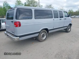 2001 Dodge Passenger z VIN 2B5WB35Z01K531592, wystawiony jako IAAI lot #42234657 z przebiegiem 106 644 mil mil oraz . Historia ofert i sprzedaży dostępna na DreamBid. Obrazek 4.