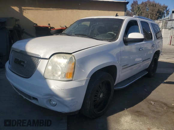 2010 GMC Yukon Denali with VIN 1GKUCEEF7AR129003, listed as a Copart auction lot 42192735 with 227,205 mi miles and Clean Title. Bid and sale history available at carsss.com. Image 2.