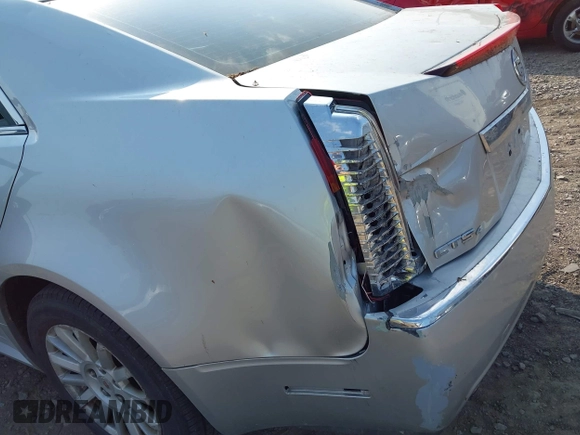 2012 Cadillac CTS z VIN 1G6DC5E52C0152413, wystawiony jako IAAI lot #42424517 z przebiegiem Nie podano mil oraz . Historia ofert i sprzedaży dostępna na DreamBid. Obrazek 6.