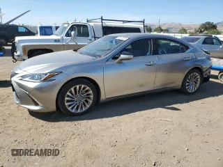 2019 Lexus ES 300h with VIN JTHB21B12K2004099, listed as a Copart auction lot 60512575 with 47,292 mi miles and Salvage title. Bid and sale history available at DreamBid. Image 1.