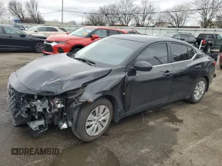 2024 Nissan Sentra S z VIN 3N1AB8BV1RY282855, wystawiony jako Copart lot #43972635 z przebiegiem 19 728 mil mil oraz Szkoda całkowita • Salvage title. Historia ofert i sprzedaży dostępna na DreamBid. Obrazek 1.