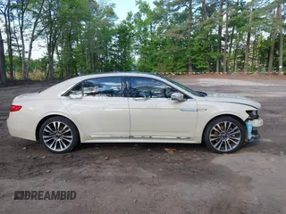 2018 Lincoln Continental Select z VIN 1LN6L9SK4J5603702, wystawiony jako IAAI lot #42198886 z przebiegiem 119 236 mil mil oraz . Historia ofert i sprzedaży dostępna na DreamBid. Obrazek 14.