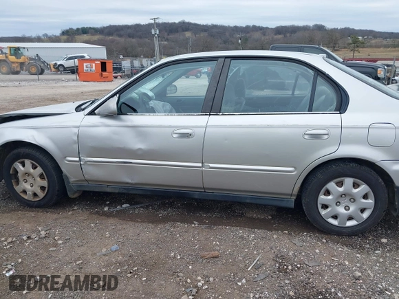2000 Honda Civic VP z VIN 2HGEJ6613YH575630, wystawiony jako IAAI lot #41525214 z przebiegiem 251 481 mil mil oraz . Historia ofert i sprzedaży dostępna na DreamBid. Obrazek 14.